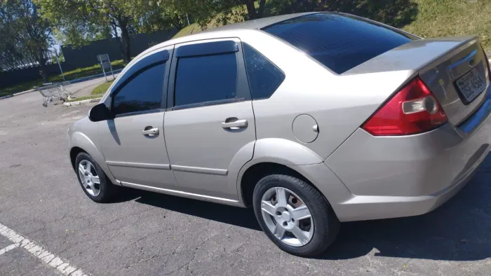 Ford Fiesta Sed. 1.6 8V Flex 4P 2006