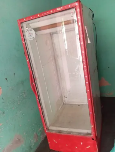 Frizzer expositor de bebidas