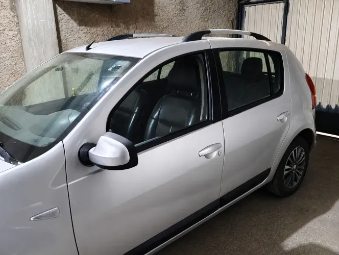 Renault Sandero Privilège Hi-flex 1.6 16V 5P AUT 2012