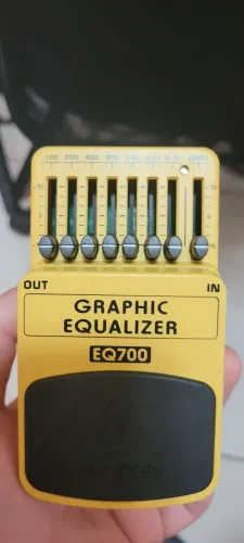Pedal EQ700 behringer