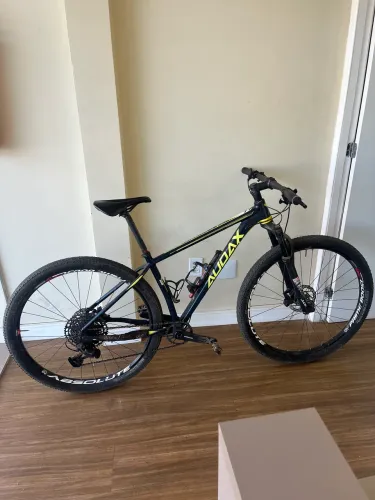 MOUNTAIN BIKE. AUDAX AUGE 555