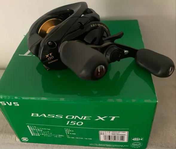 Carretilha de pesca shimano bass one 150 lado direito