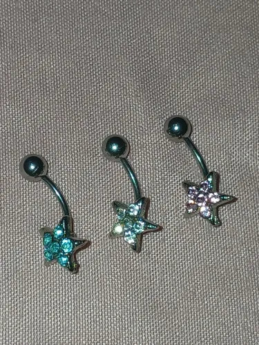 Trio de piercings estrela
