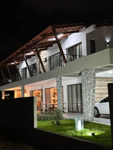 Casa em condomínio fechado em Intermares 05 Suítes Extraordinária