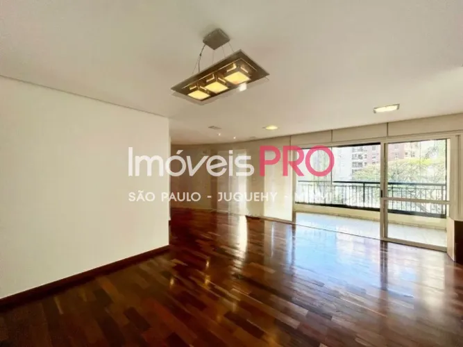 Apartamento para locação com 130m² em Moema - São Paulo.