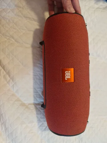Caixa JBL NÃO FUNCIONA FORA DA TOMADA
