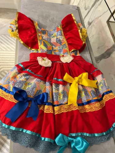 Vestido de Festa Junina Infantil (5 a 7 anos) - Lindo e Bem Conservado