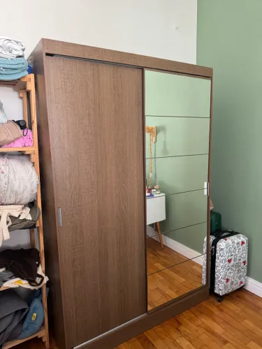 Guarda-roupa de solteiro com 2 portas de correr + espelho