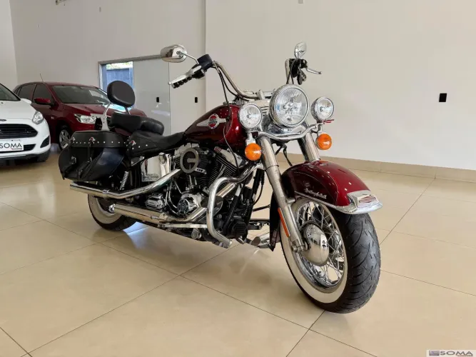 HERITAGE SOFTAIL CLASSIC FLSTC VERMELHA 2017/2017