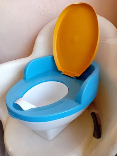Troninho infantil novo