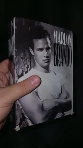 Box Marlon Brando