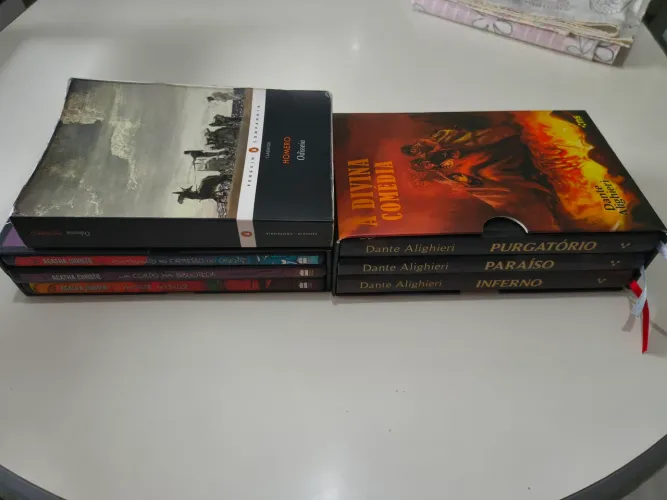 Agata Christie livros Box + A divina comédia + Odisseia (usados)