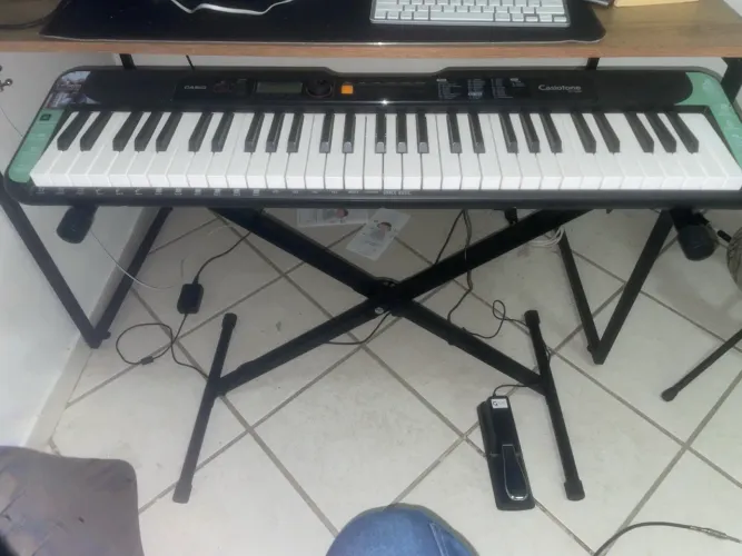 Teclado Casio Casiotone CT - S200