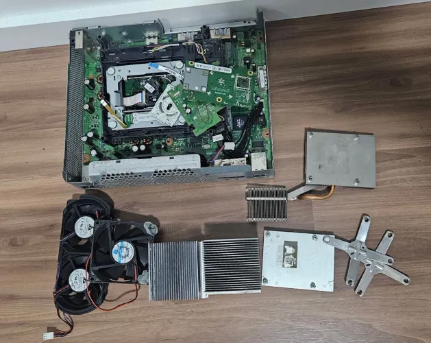 Sucata de dissipadores e xbox 360 arcade