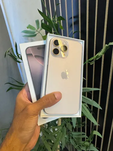 IPHONE 16 PRO MAX - 256GB - NOVÍSSIMO