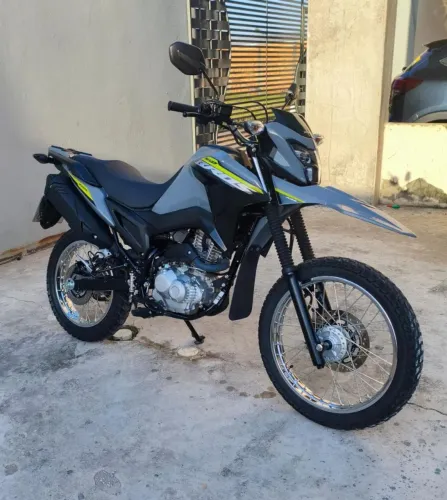 Bros 160 com ABS