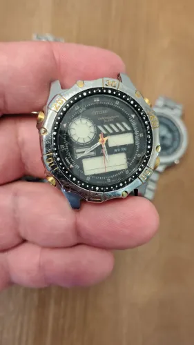 Relógio Citizen C136 (para restaurar)