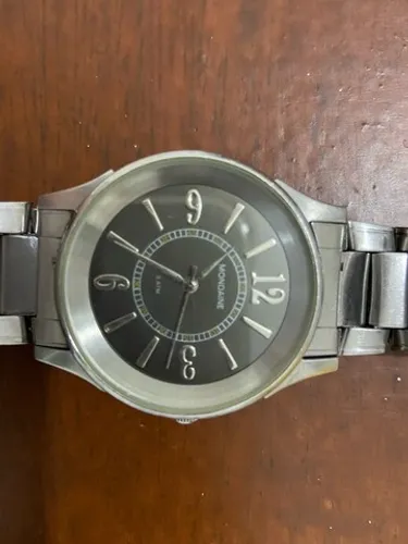Relógio MONDAINE