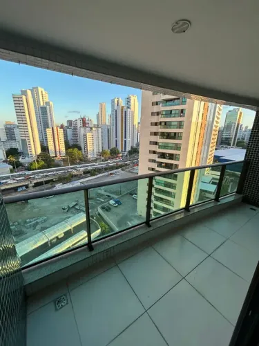 Apartamento Varanda Ampla com 3 Quartos, Suíte