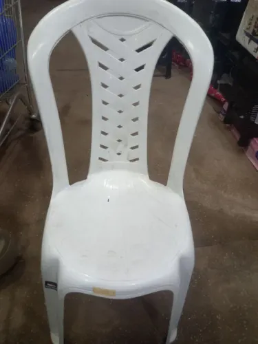 Jg de mesa e 4 cadeira de plástico 340
