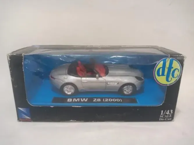 Miniatura Bmw Z8 2000 Dtc 1/43 (caixa)