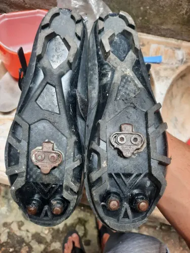 Sapatilha mtb TAM 41(acompanha tacos shimano SPD)