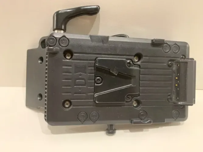 Adaptador plate tipo v-mount para bateria da Wooden Camera Idx 