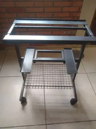 Mesa de ferro para TV e som