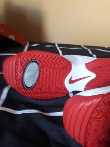 Vendo tênis Nike Novo N°40