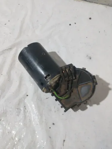 Motor limpador dianteiro VW/golf 97 