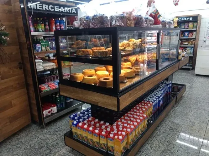 Mesa central Expositor Para Produtos Seco e ambiente, bolos 1800 X 800 X 1400 - 220v.