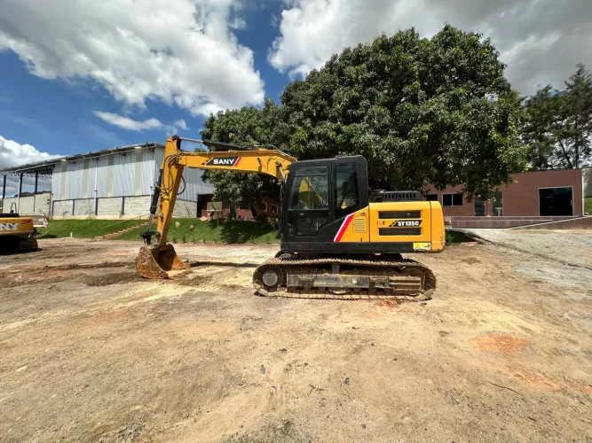 Escavadeira Sany SY135C 2022