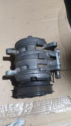 Compressor Palio fiasa 96 a 2000 denso