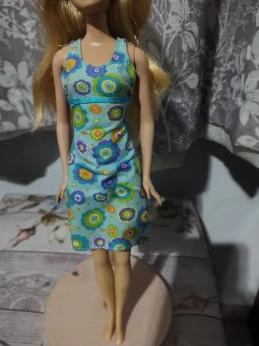 Vestido vintage para boneca Barbie