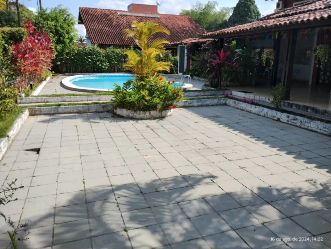 vende-se casa em condomínio beira de pista em Aldeia, infra completa de lazer!