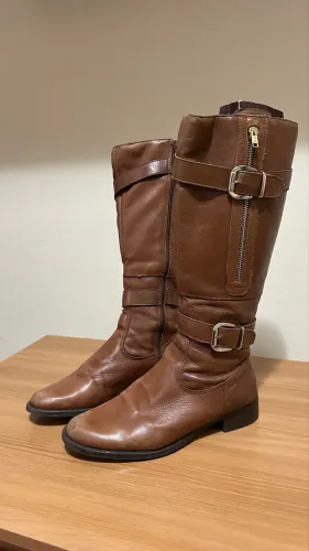 Bota de couro legítimo tam 36