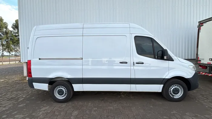 Mercedes-Benz Sprinter 417 Furgão L.t.a. Diesel (e6) 2024