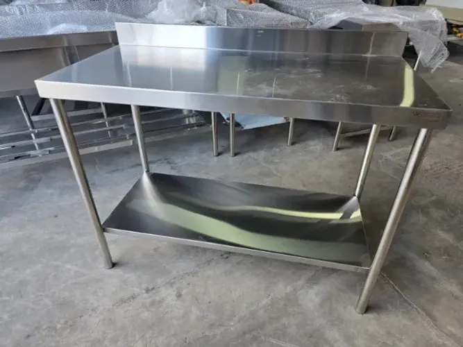 Bancada de Aço Inox 1,10m - Contraventada e Estável