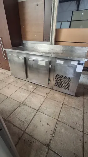 Balcão Refrigerado de Aço Inox 1,90cm conservado