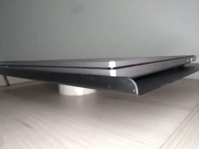 Bandeja para Notebook Acoplável em suportes de pistão a gás Nova
