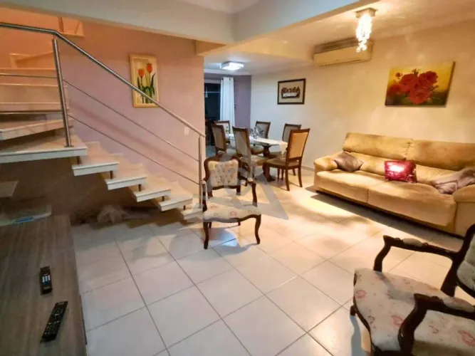 Casa à venda em Campinas, Jardim Santa Cândida, com 3 quartos, com 148 m², Village Córsega