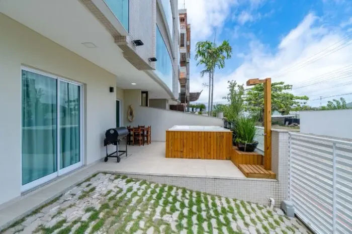 APTO GARDEM MOBILIADO 2 dorm, 2 bw, 1 vg, com jacuzzi privativa... Ótima localização melho