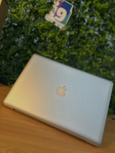 MacBook  Pro 2011  A1286  Processador: i7 2.2MHz  8GB DDR3 256GB SSD  Placa de Vídeo