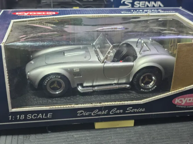 Miniatura 1:18 kyosho shelby cobra alumínio rara cor