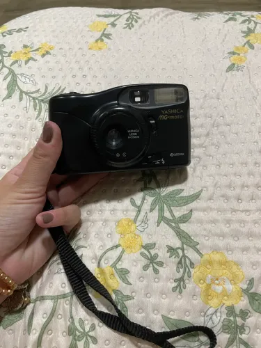 Yashica MG-Motor - Câmera Analógica 35mm - Japão - Automática & Compacta