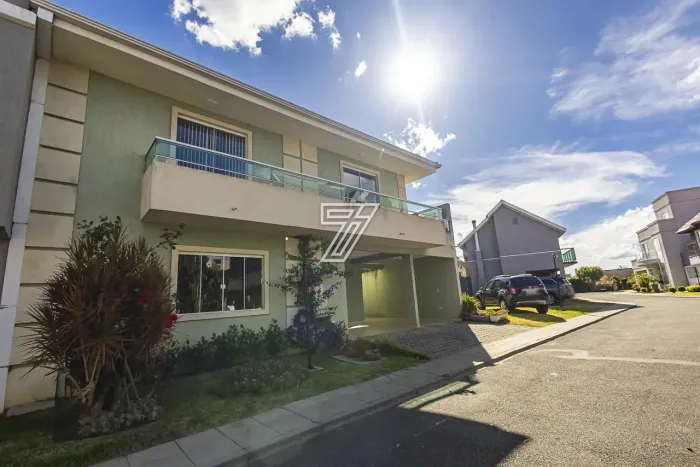Casa em condomínio fechado no Pilarzinho