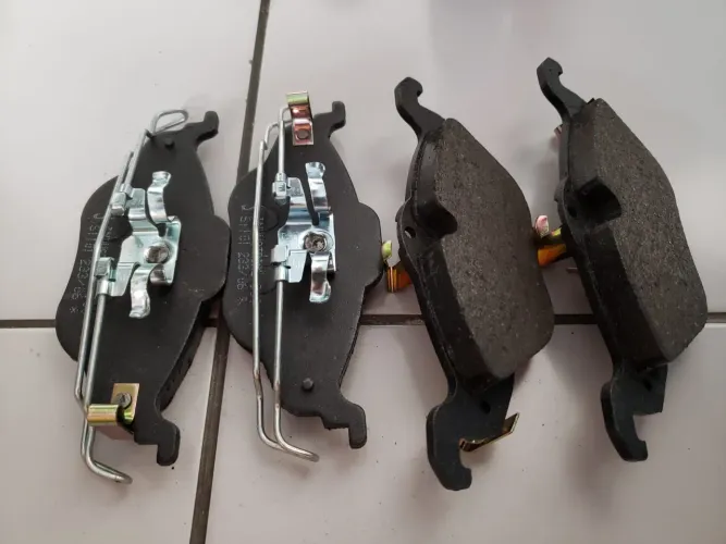 PASTILHAS DE FREIO PARA G.M. ASTRA E/OU AUTOMÓVEIS/ZERO KM /EMBALAGEM E NOTA DE VENDA/0KM!