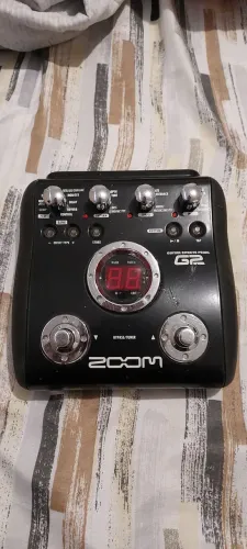 Pedaleira Zoom G2 + Fonte