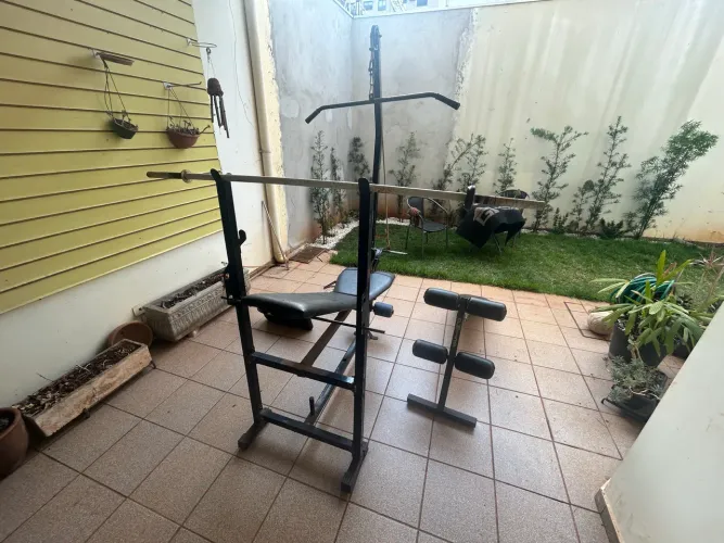 Anilhas de Ferro, Barras, Estação supino, puxador e prancha abdominal