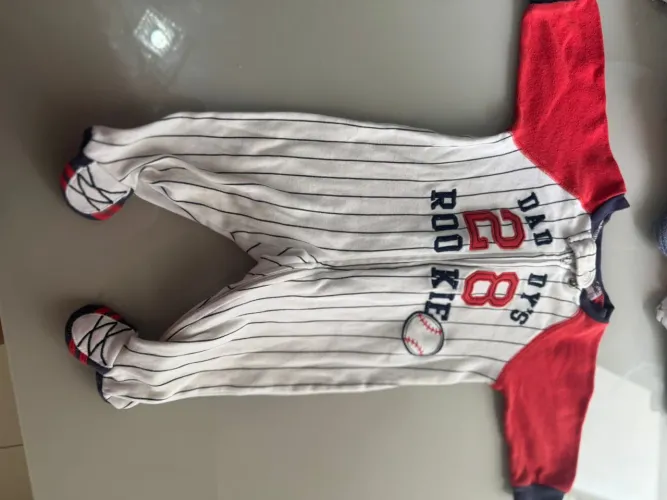 Roupas bb carters e entre outras .